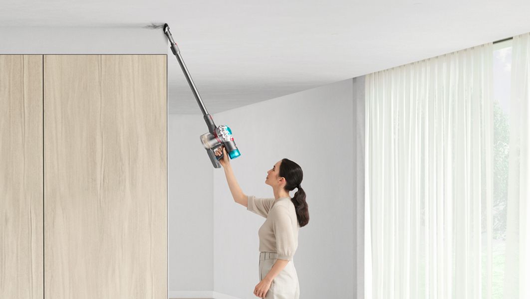 Dyson V8 vacuum easily reaching high-up places